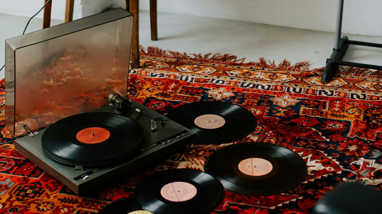 Best Apps to Catalogue Your Vinyl Collection Restless Soul